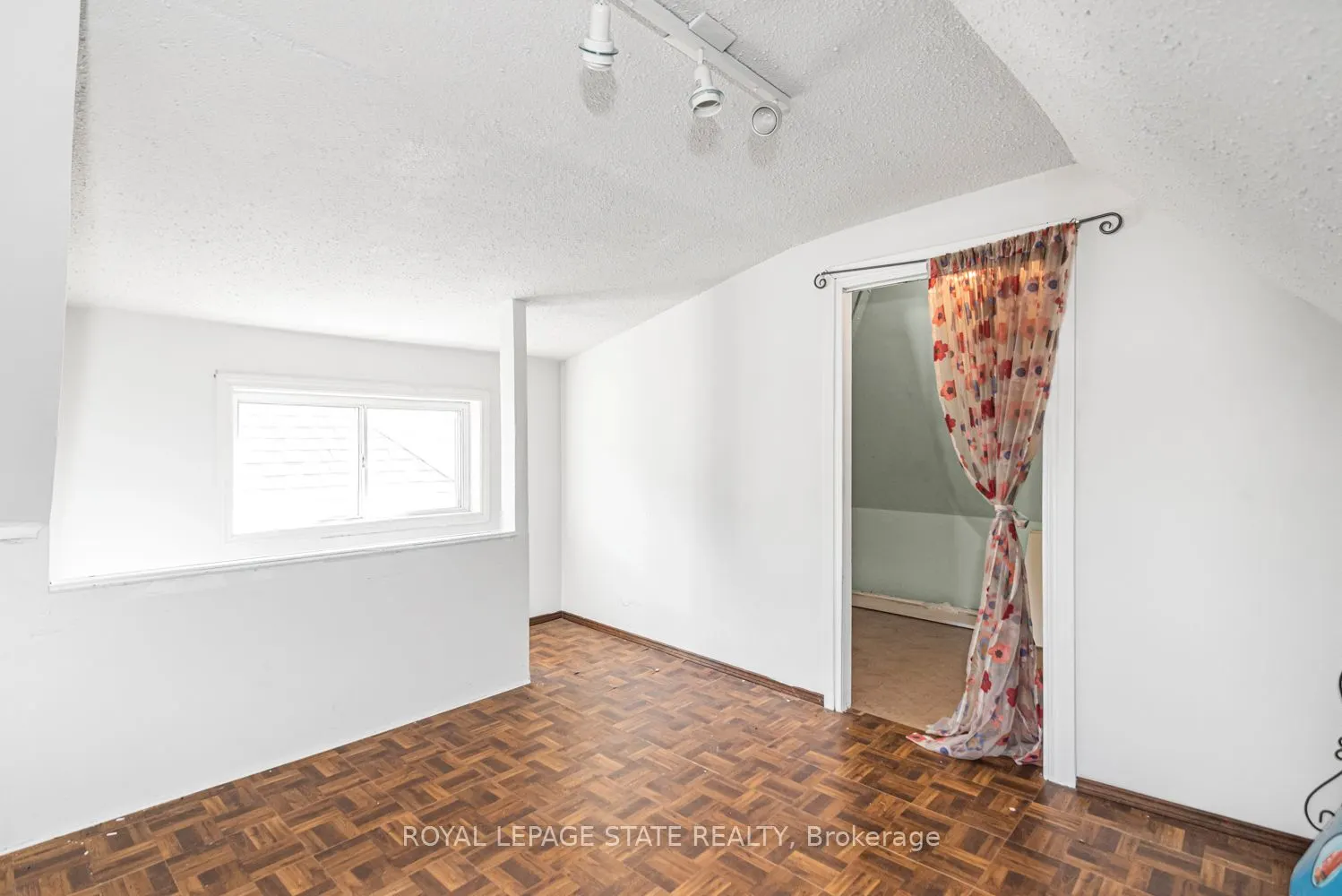 39 Arthur Avenue N