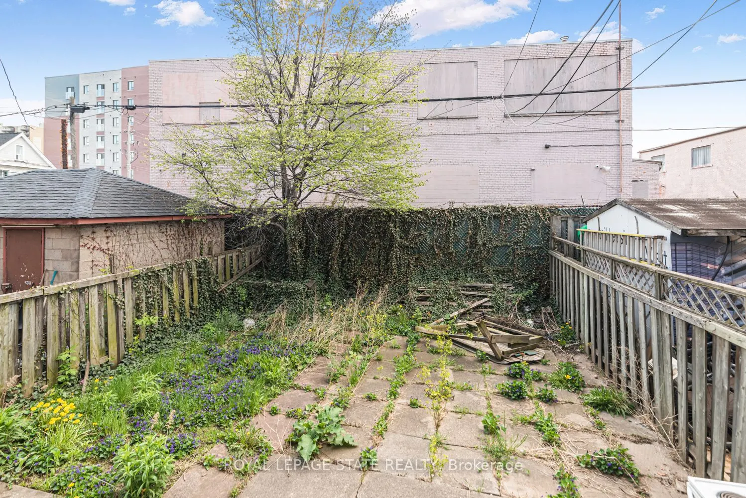 39 Arthur Avenue N