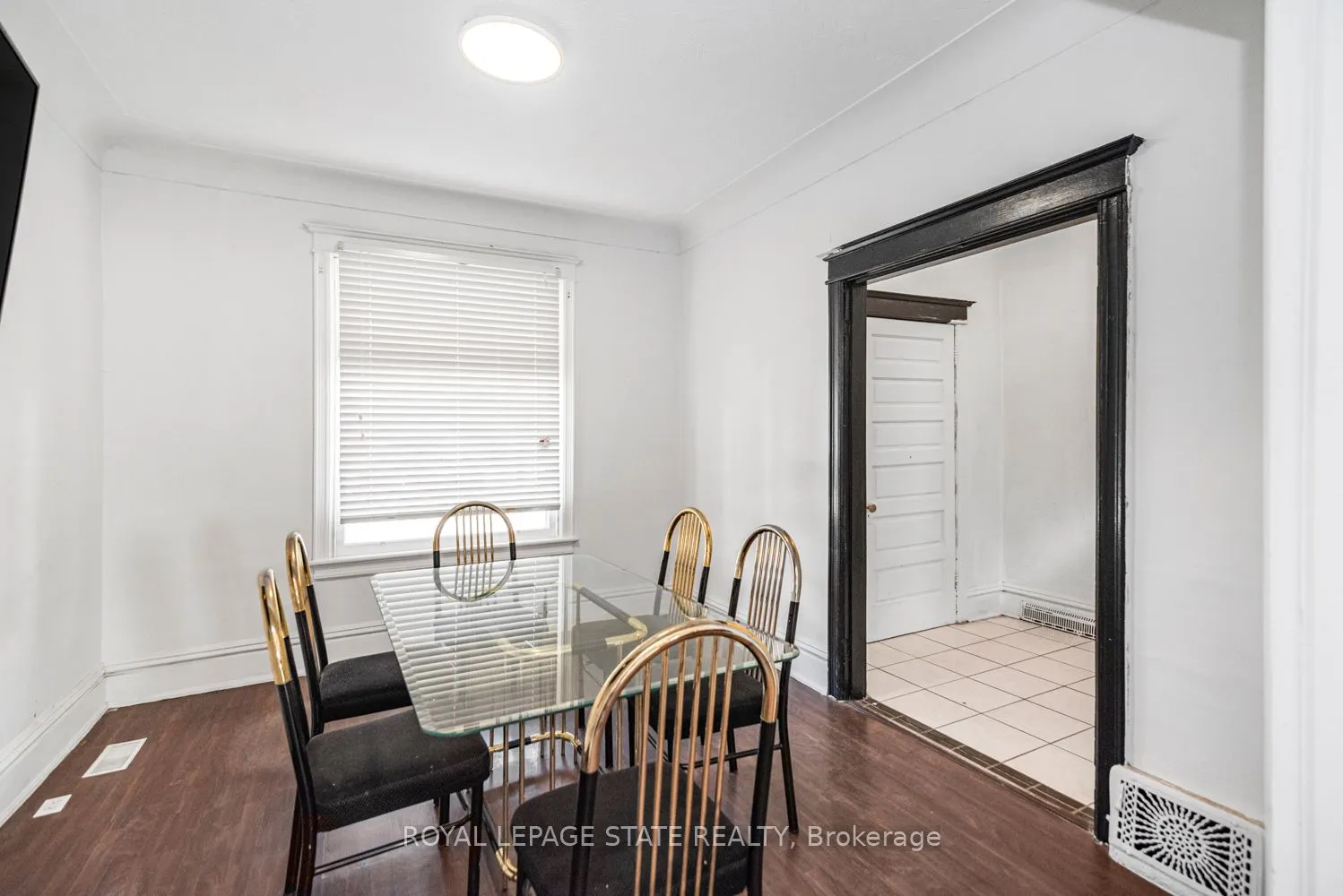 39 Arthur Avenue N