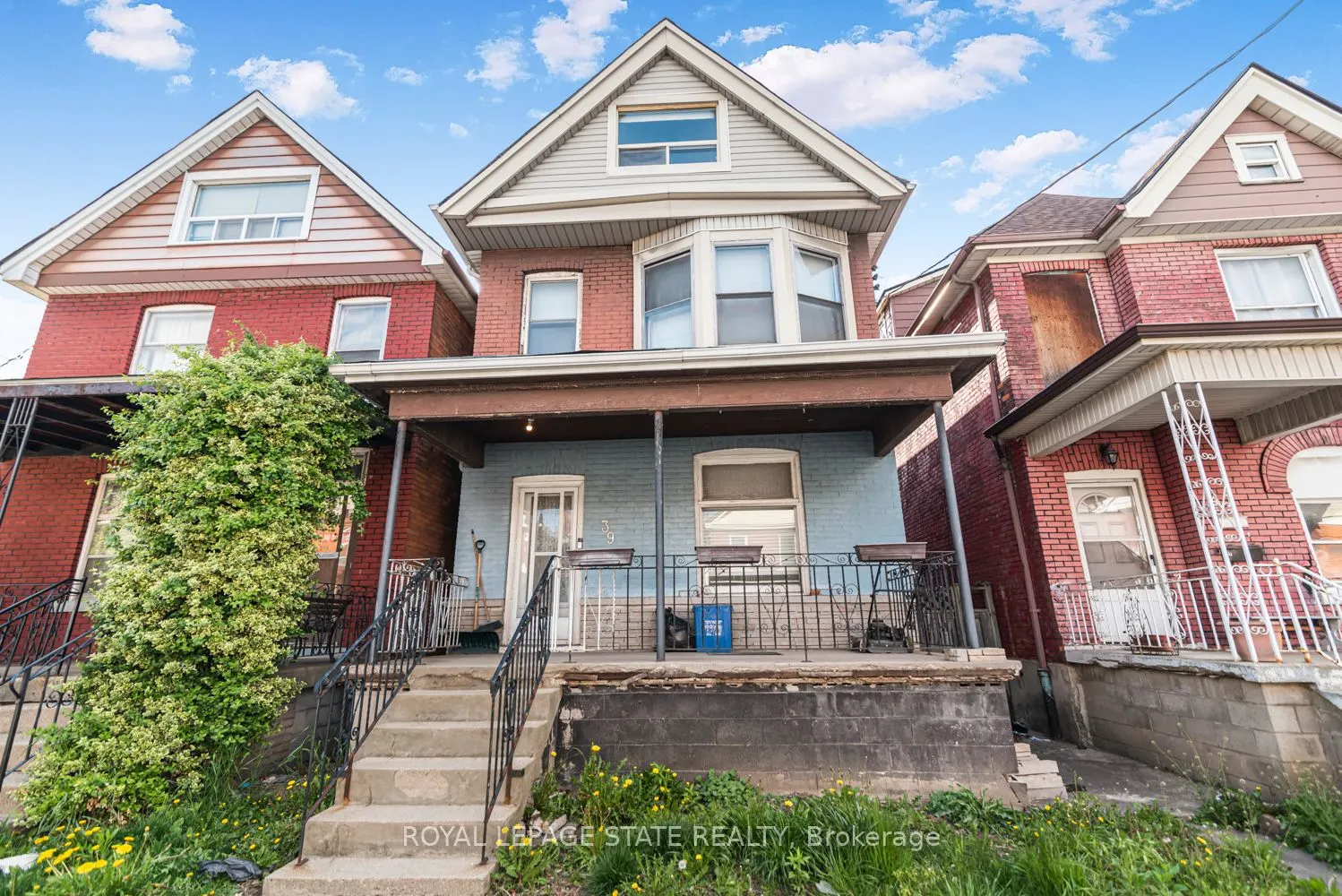39 Arthur Avenue N