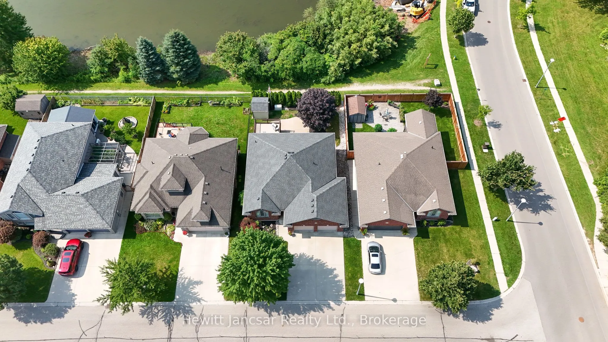 106 Kingfisher Avenue