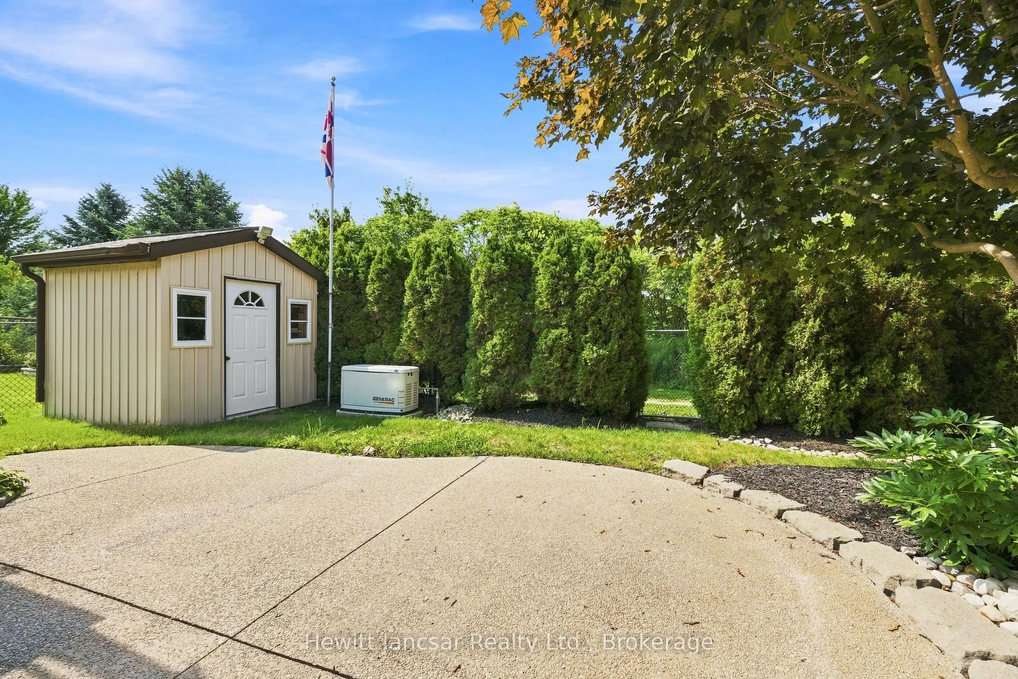 106 Kingfisher Avenue