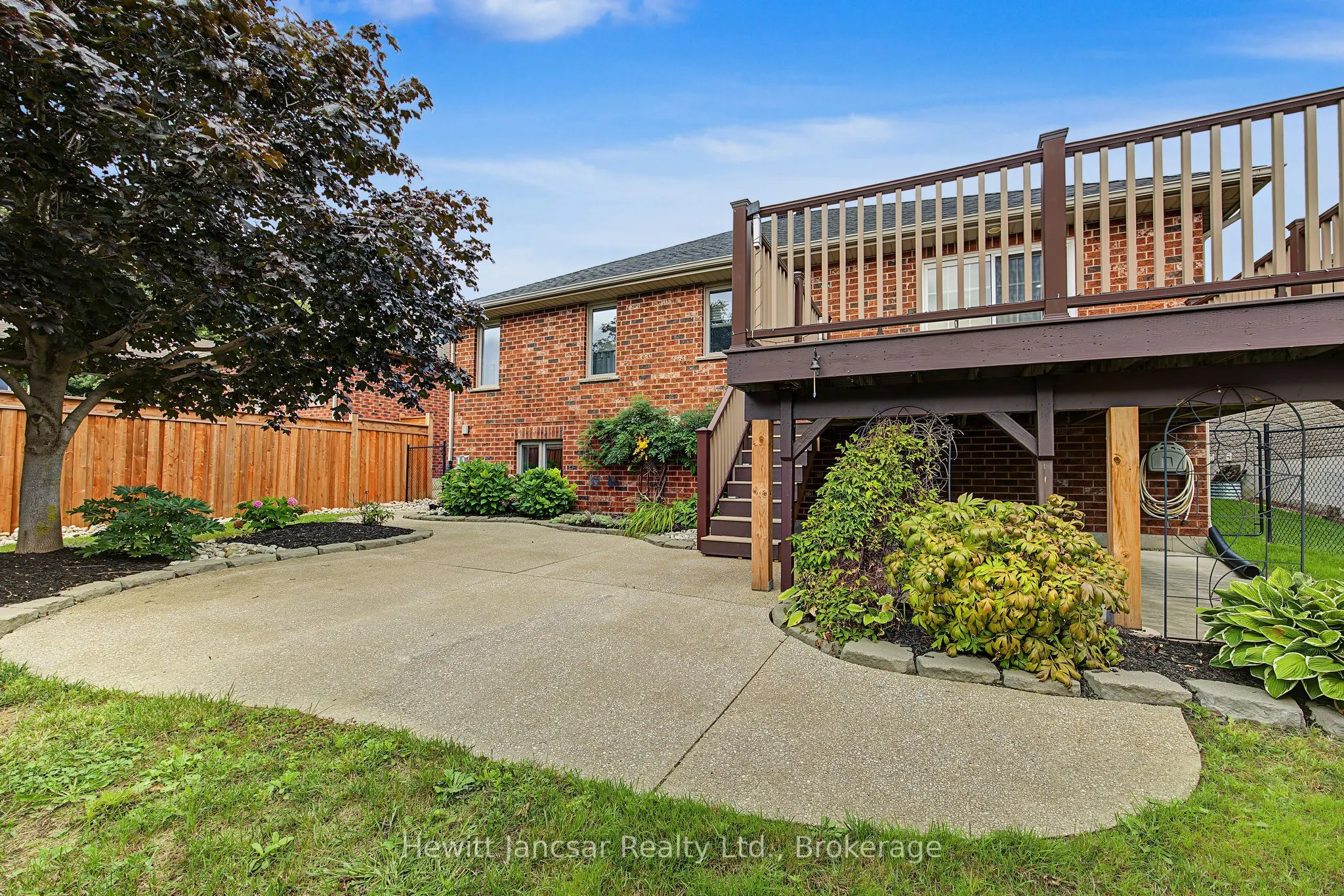 106 Kingfisher Avenue