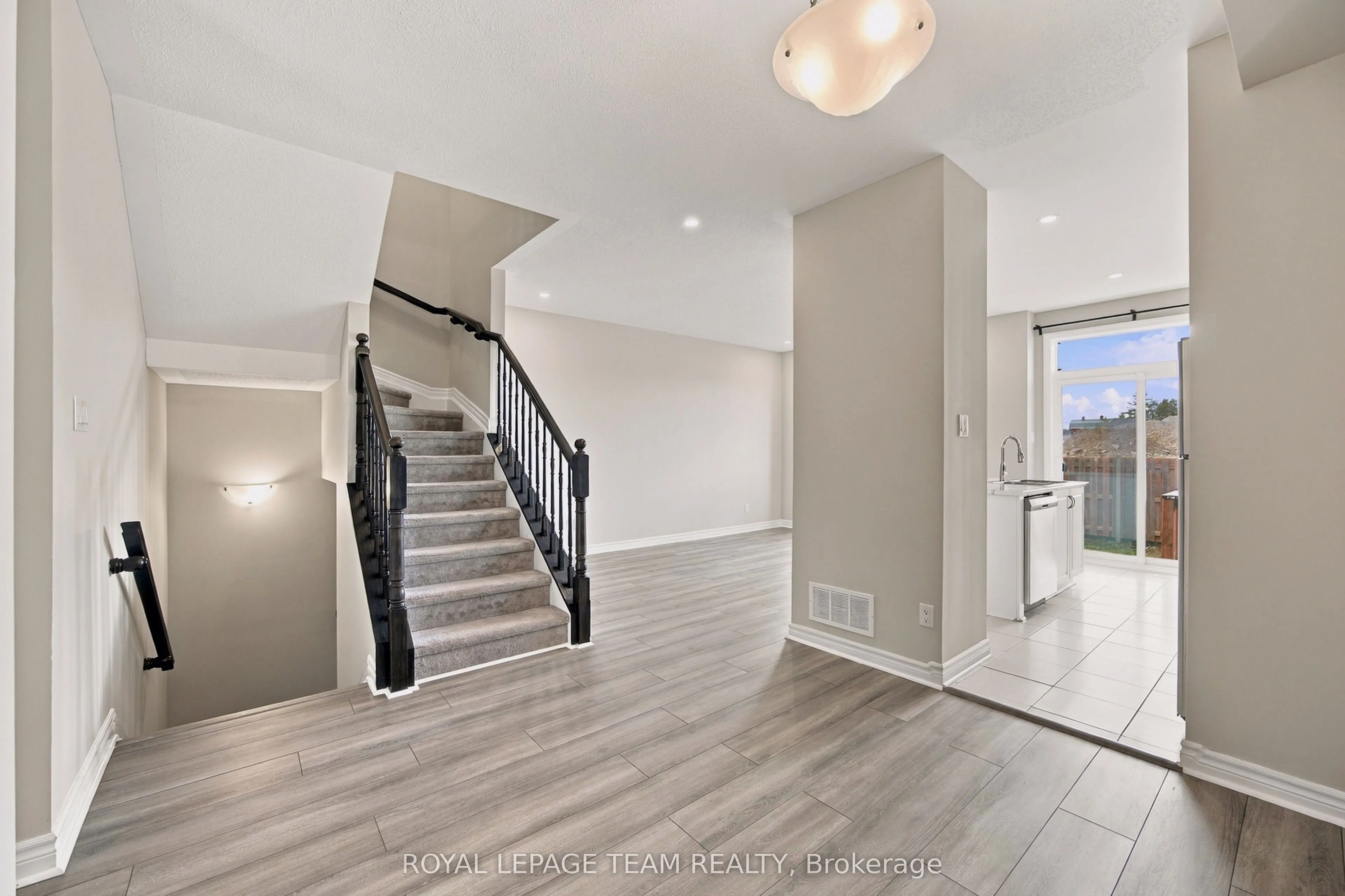 183 Bandelier Way