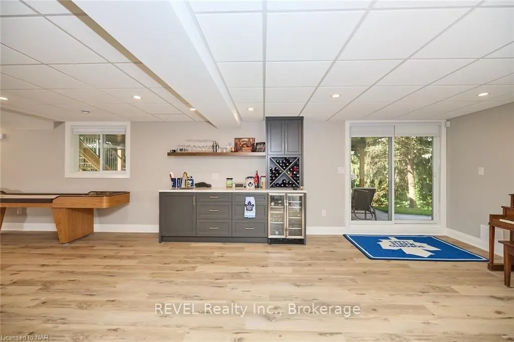 26 Oakridge Boulevard