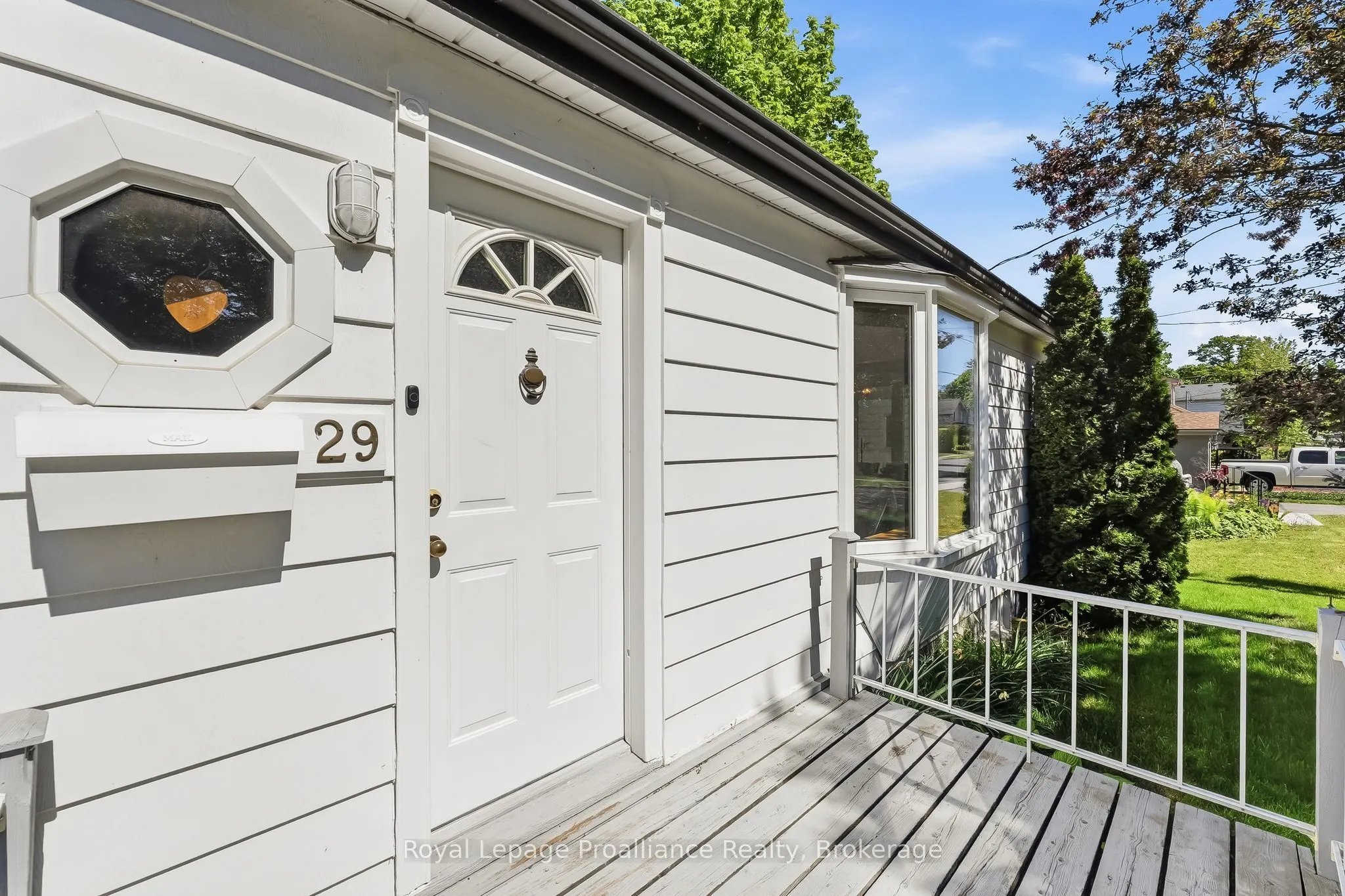 29 Bramley Street S