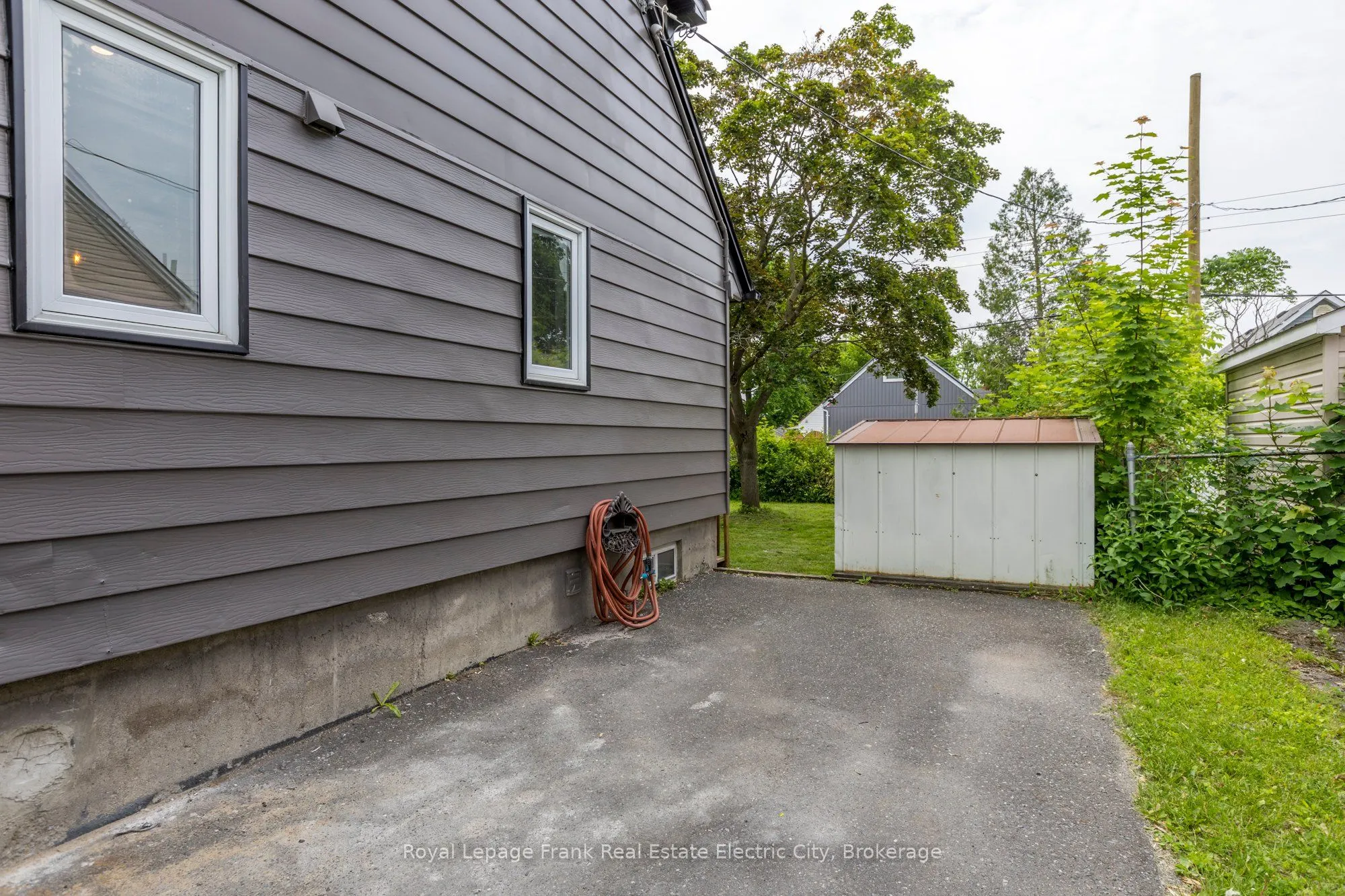 547 Rose Avenue