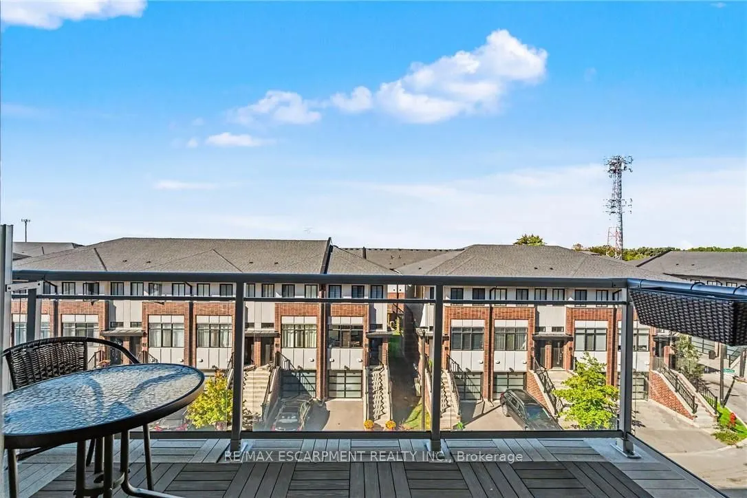 16 MARKLE Crescent #413