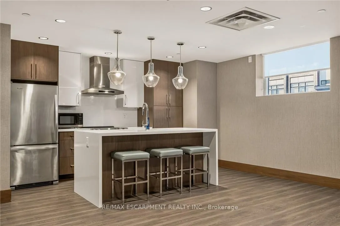 16 MARKLE Crescent #413