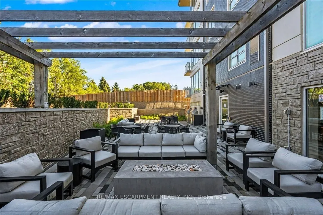 16 MARKLE Crescent #413