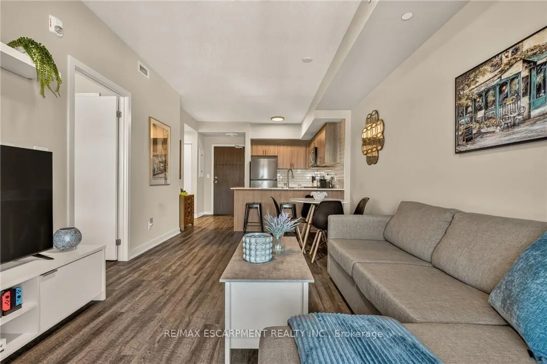 16 MARKLE Crescent #413