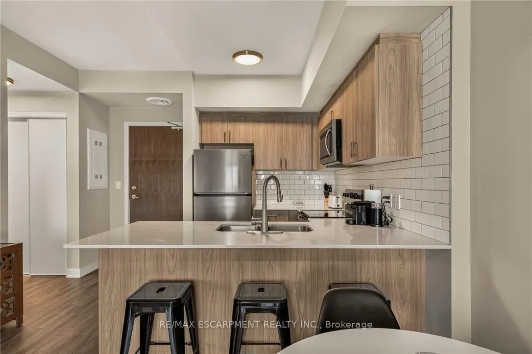 16 MARKLE Crescent #413