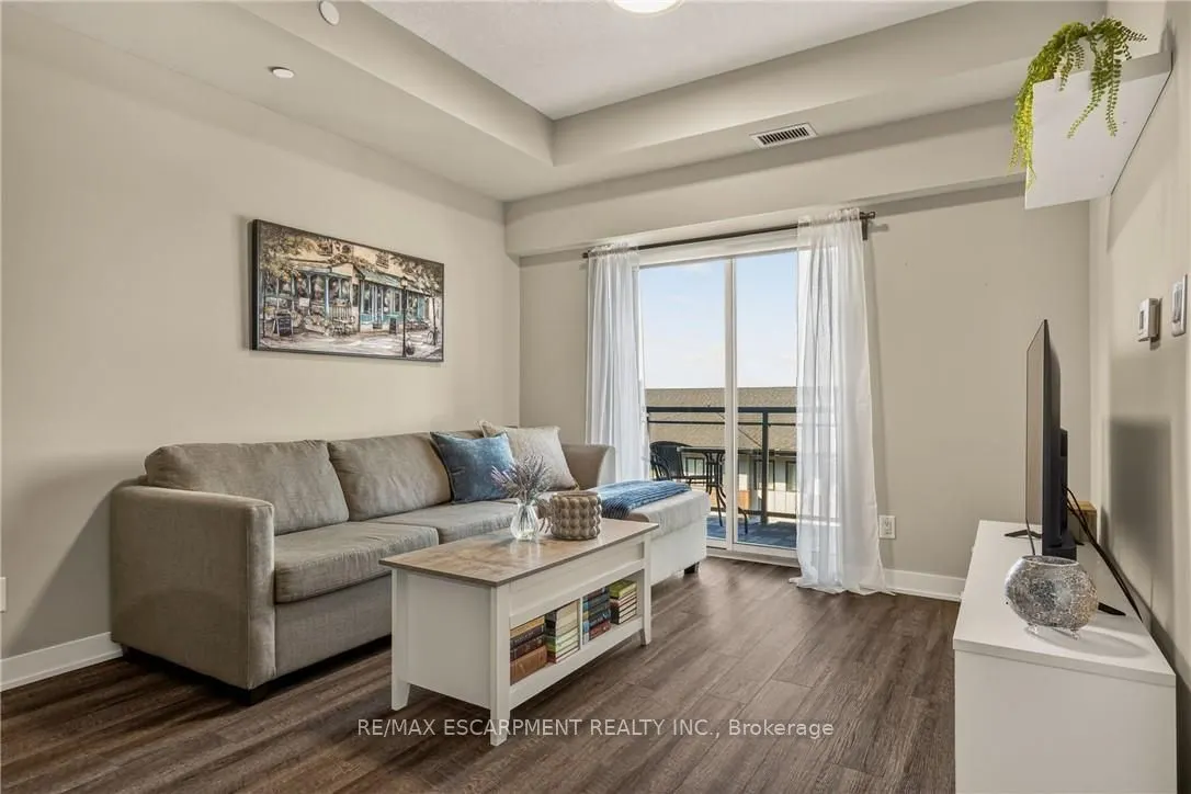 16 MARKLE Crescent #413