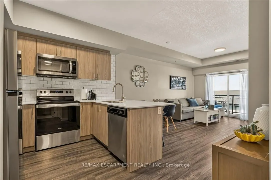 16 MARKLE Crescent #413