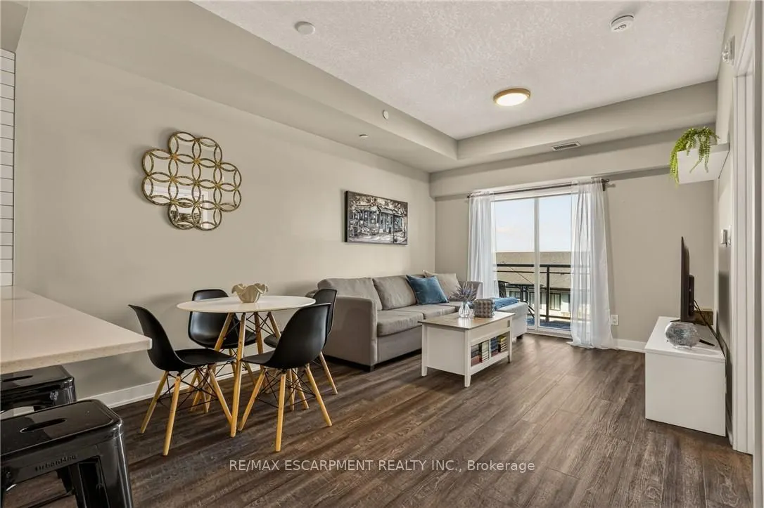 16 MARKLE Crescent #413