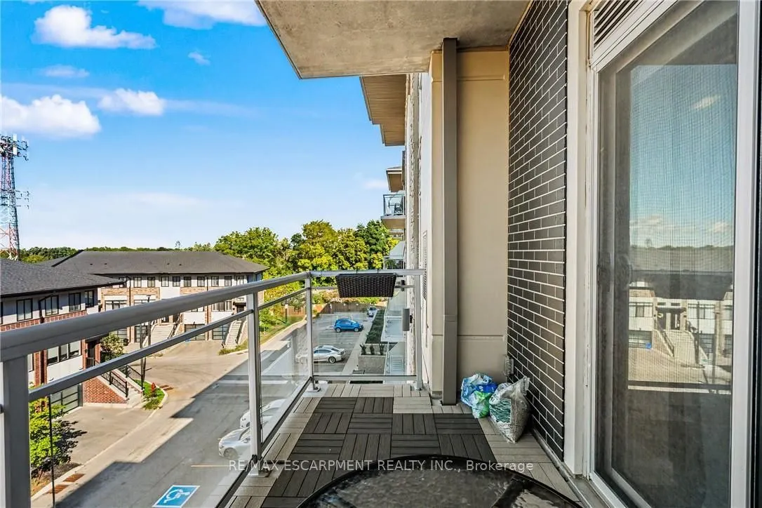 16 MARKLE Crescent #413