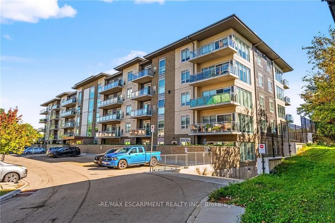 16 MARKLE Crescent #413