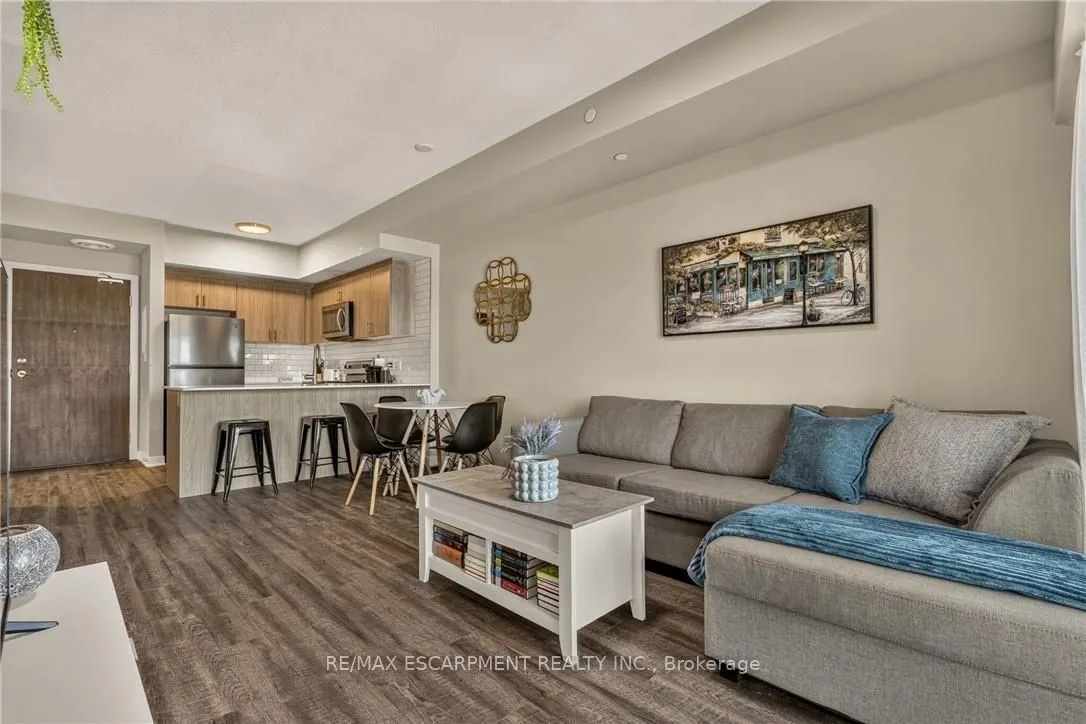 16 MARKLE Crescent #413
