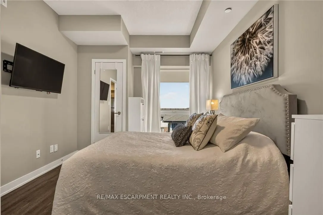 16 MARKLE Crescent #413