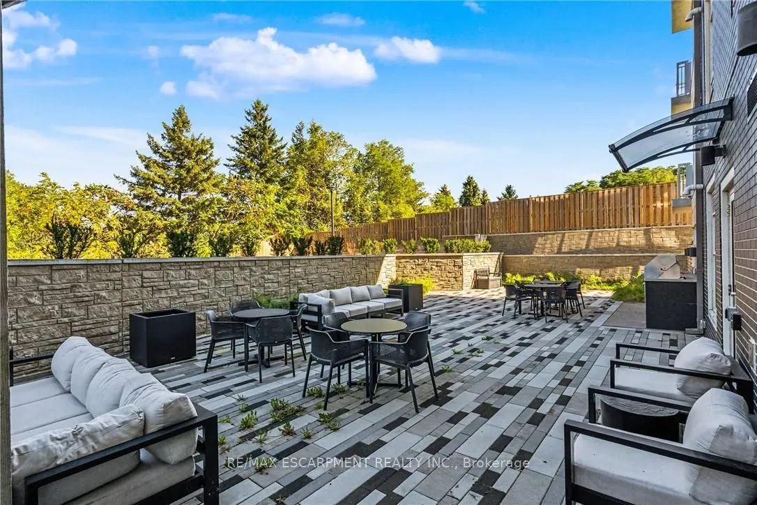16 MARKLE Crescent #413