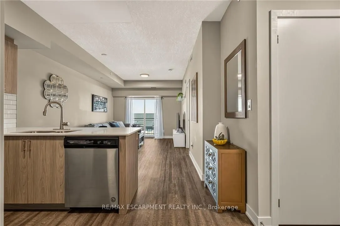 16 MARKLE Crescent #413