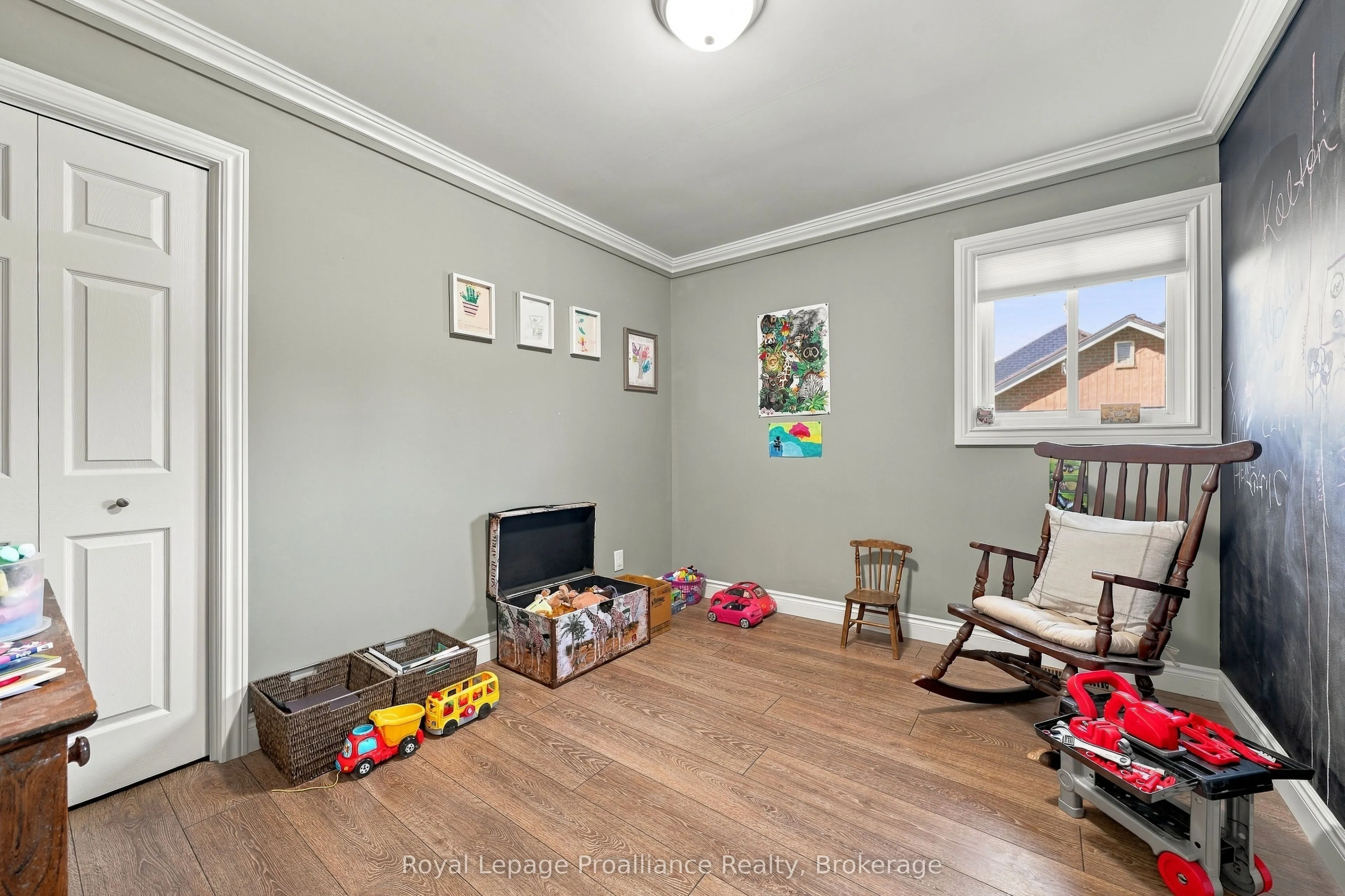 99 Westwind Crescent