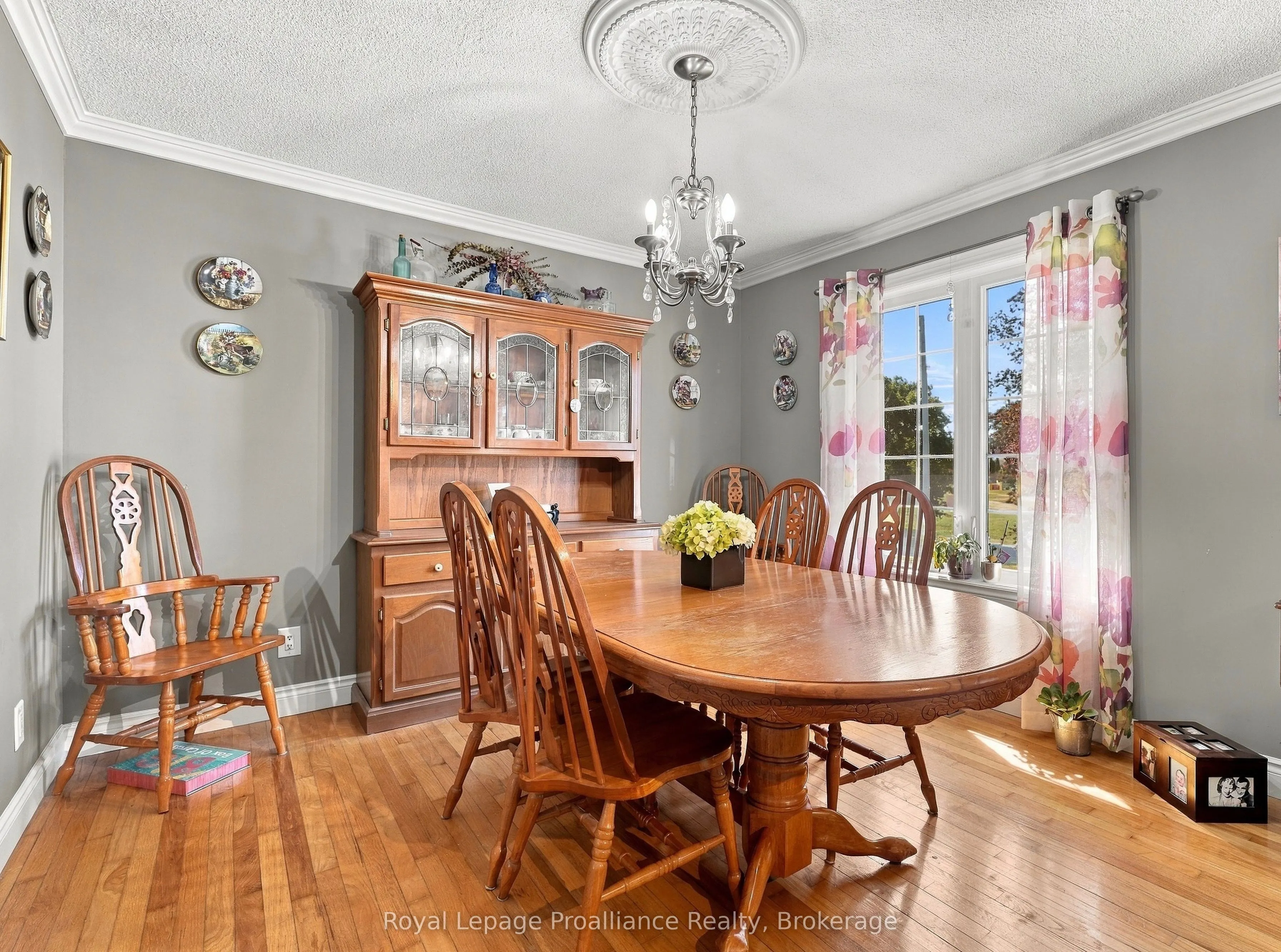99 Westwind Crescent