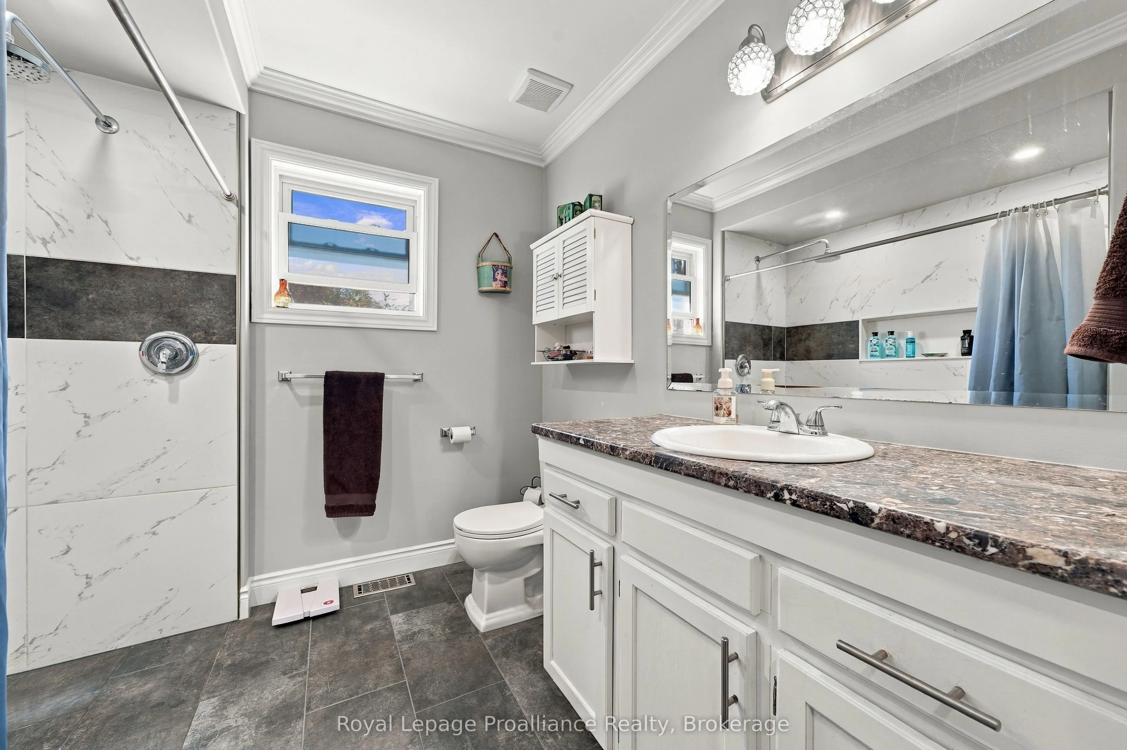 99 Westwind Crescent