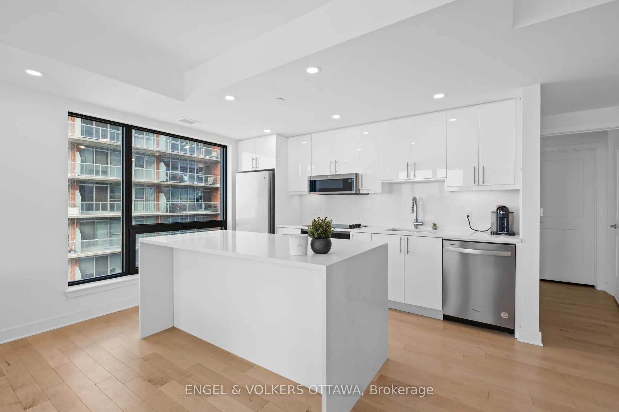 180 George Street #1802