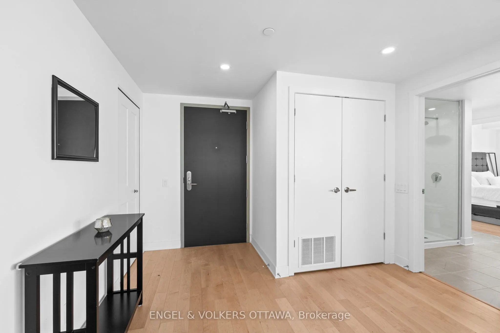 180 George Street #1802