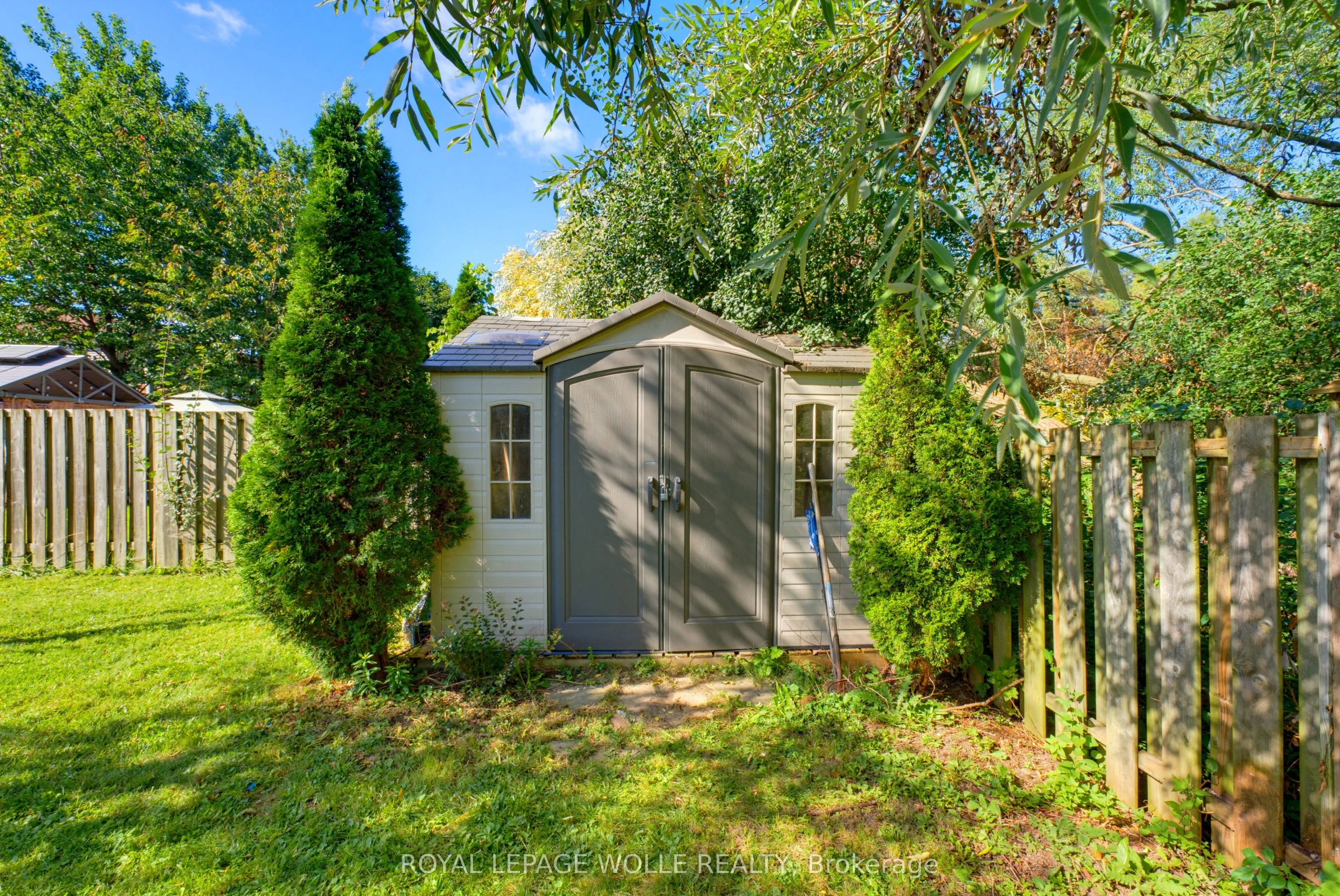 80 Highland Crescent