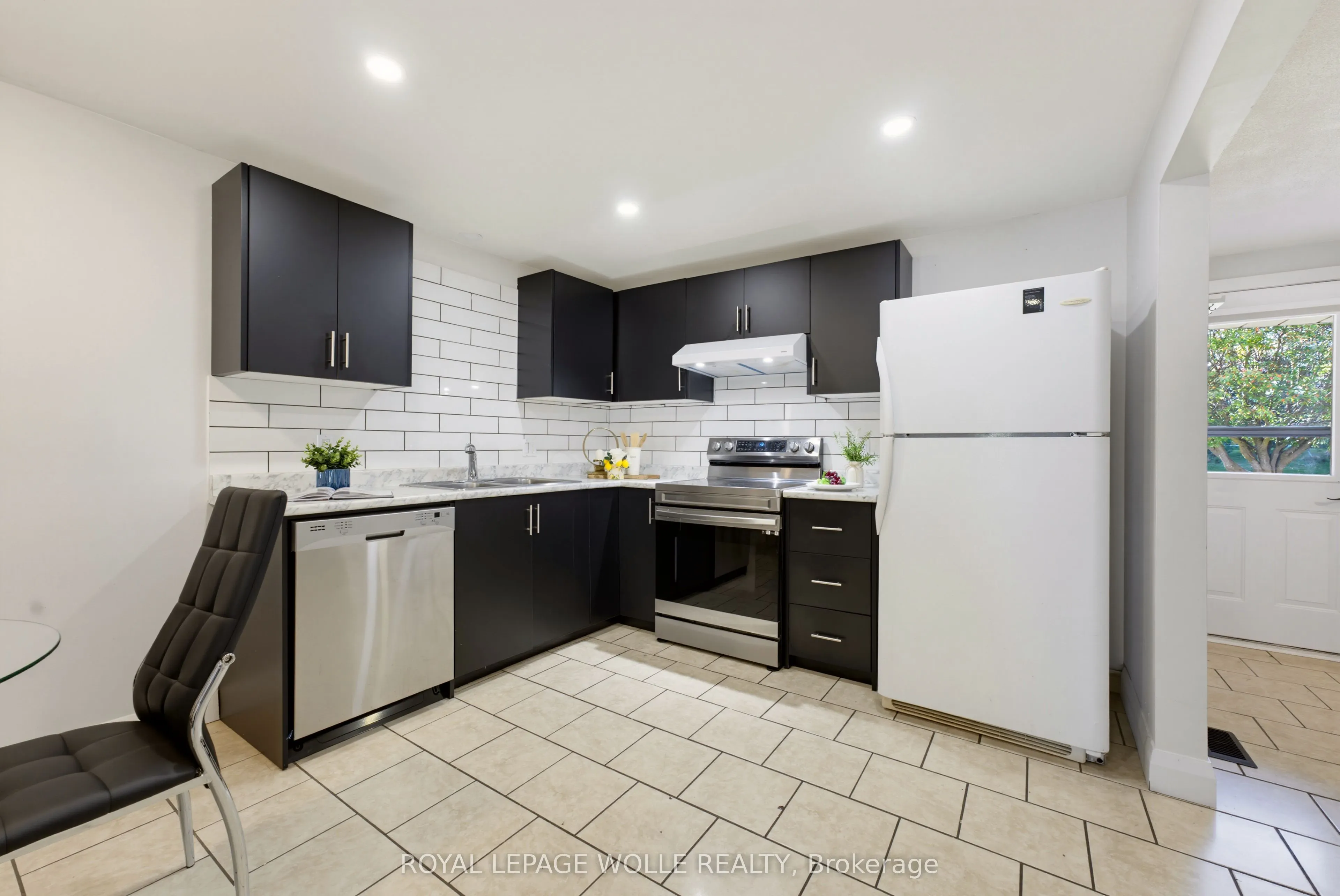 80 Highland Crescent