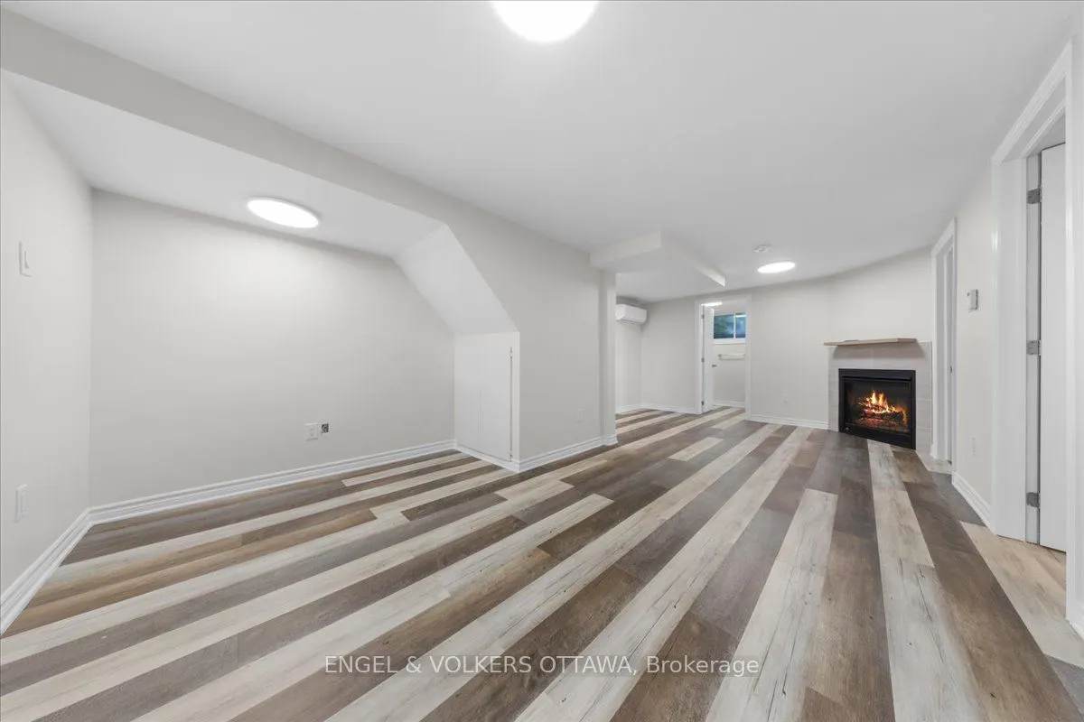 616 Browning Avenue #B