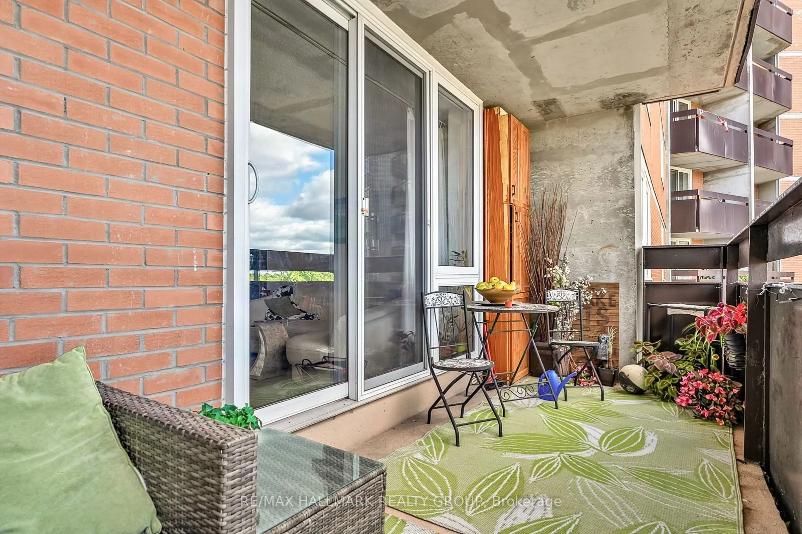 2000 JASMINE Crescent #705
