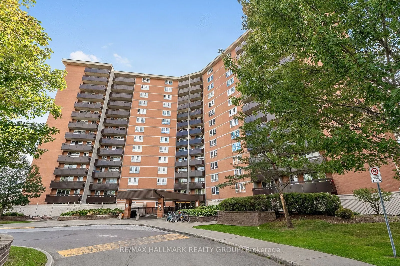 2000 JASMINE Crescent #705