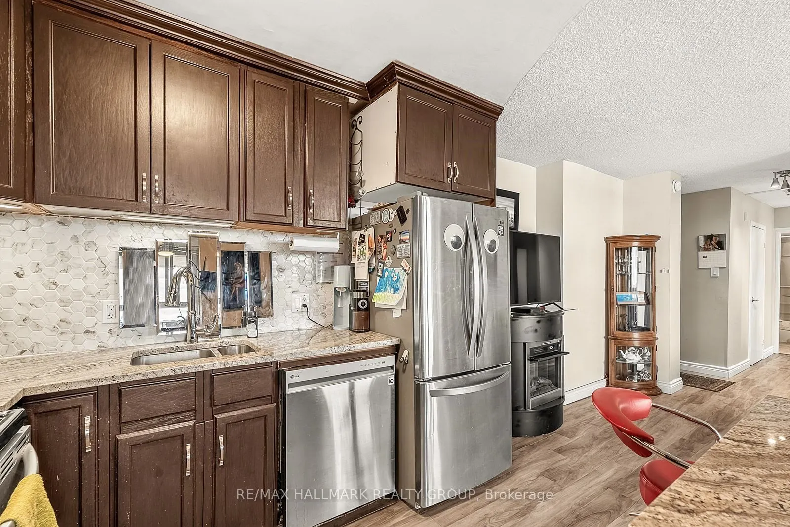 2000 JASMINE Crescent #705