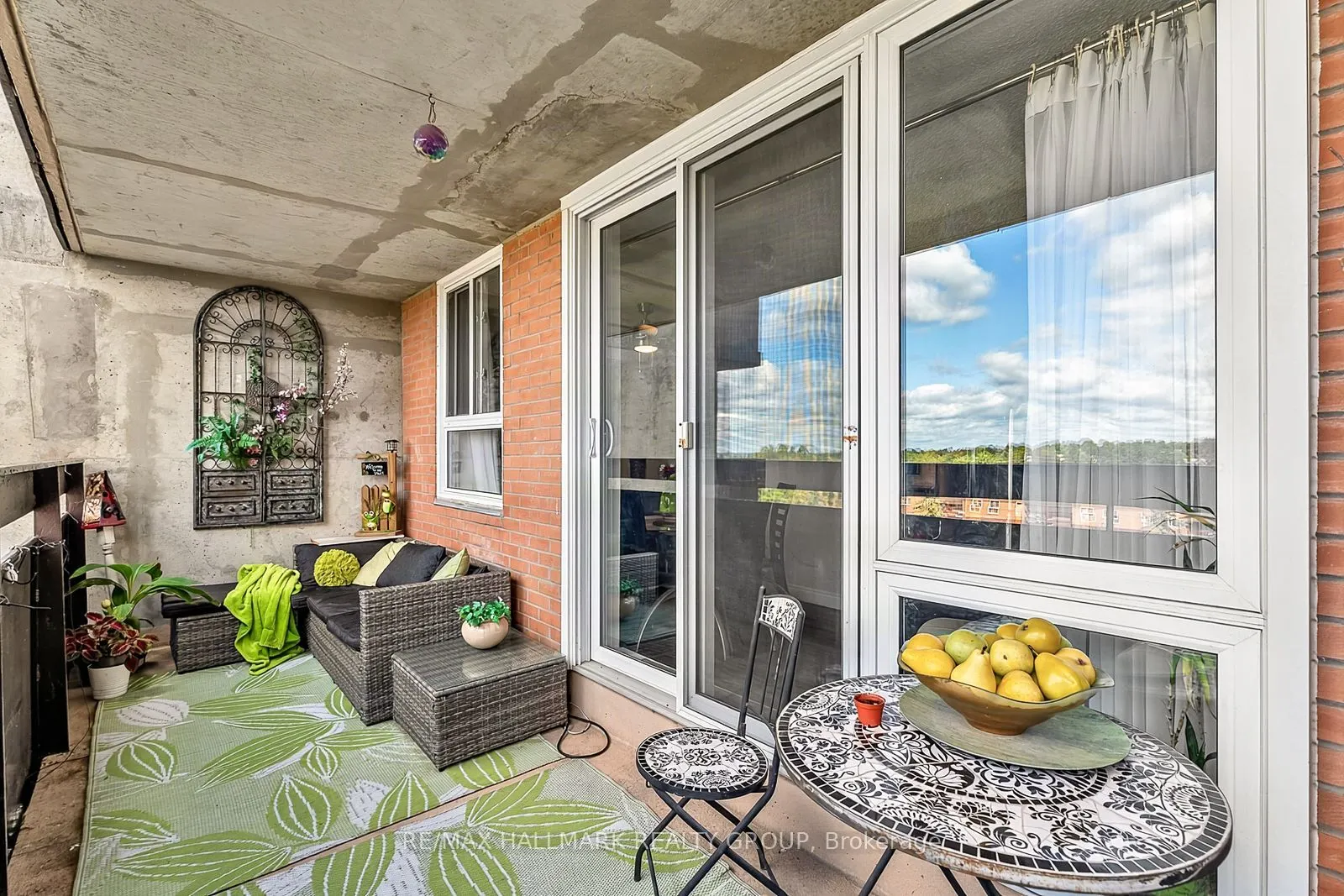 2000 JASMINE Crescent #705
