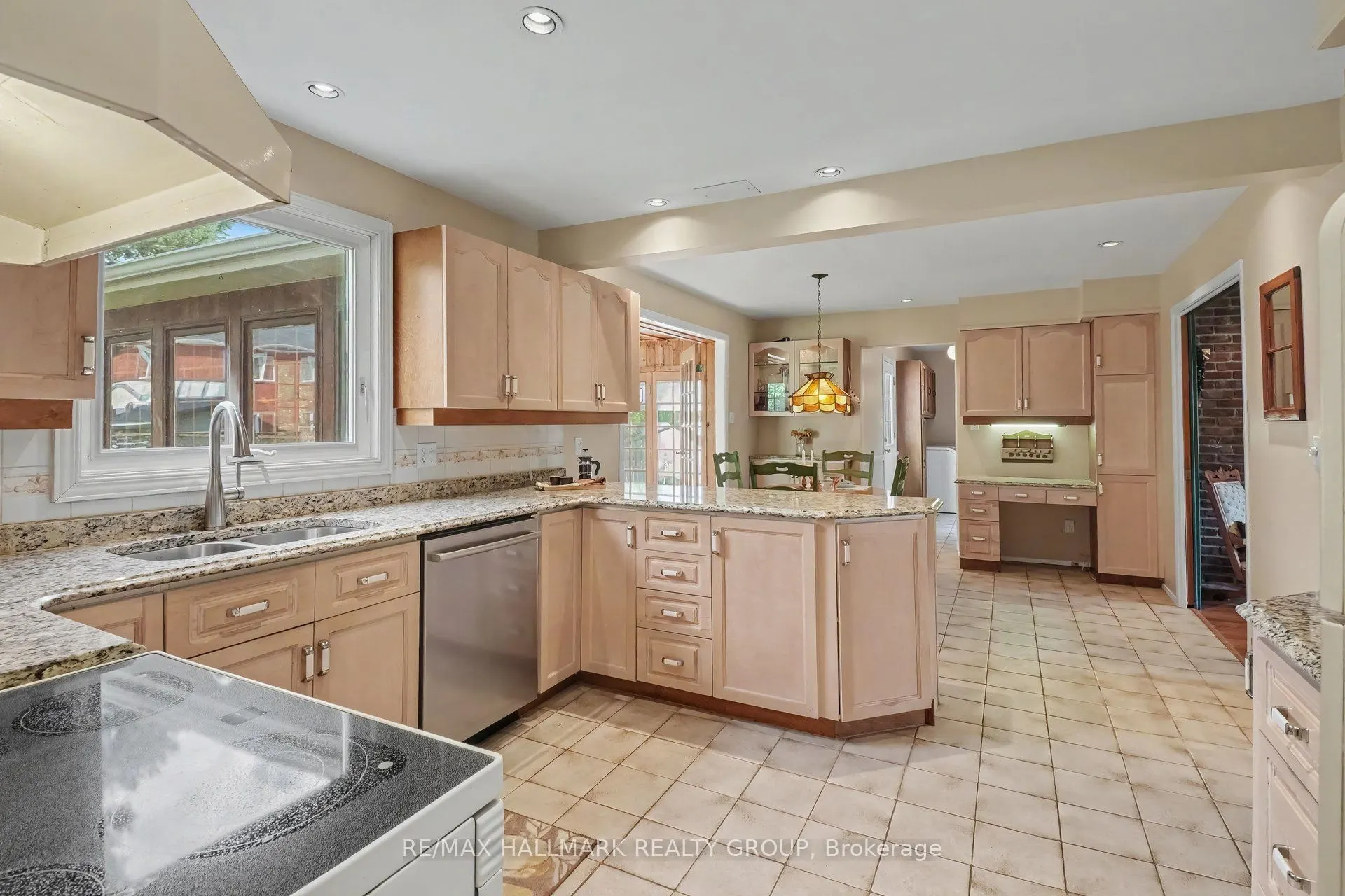 41 Denewood Crescent