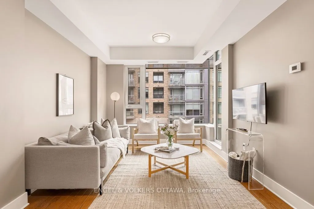 101 Richmond Road #418