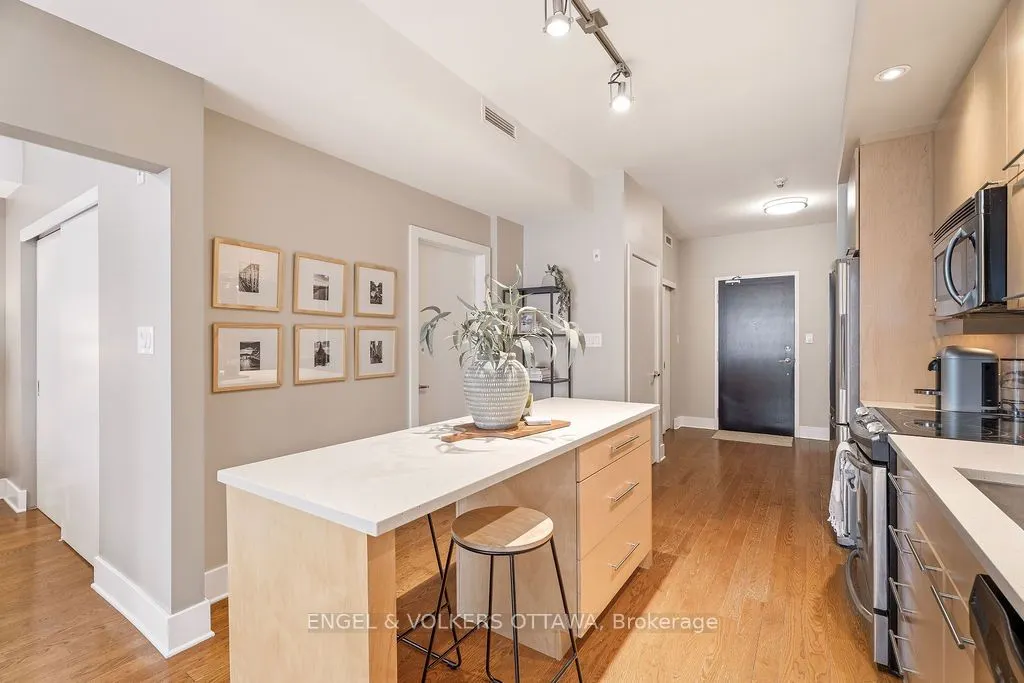 101 Richmond Road #418