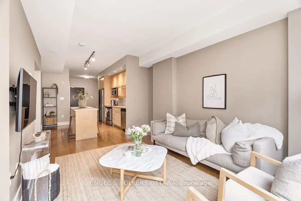 101 Richmond Road #418