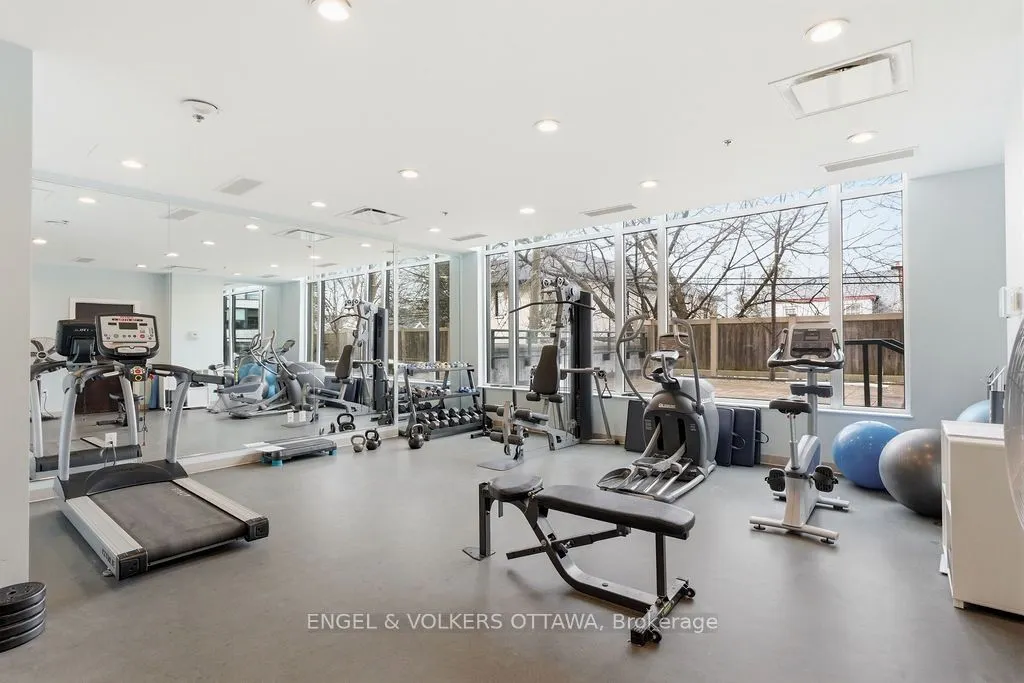 101 Richmond Road #418