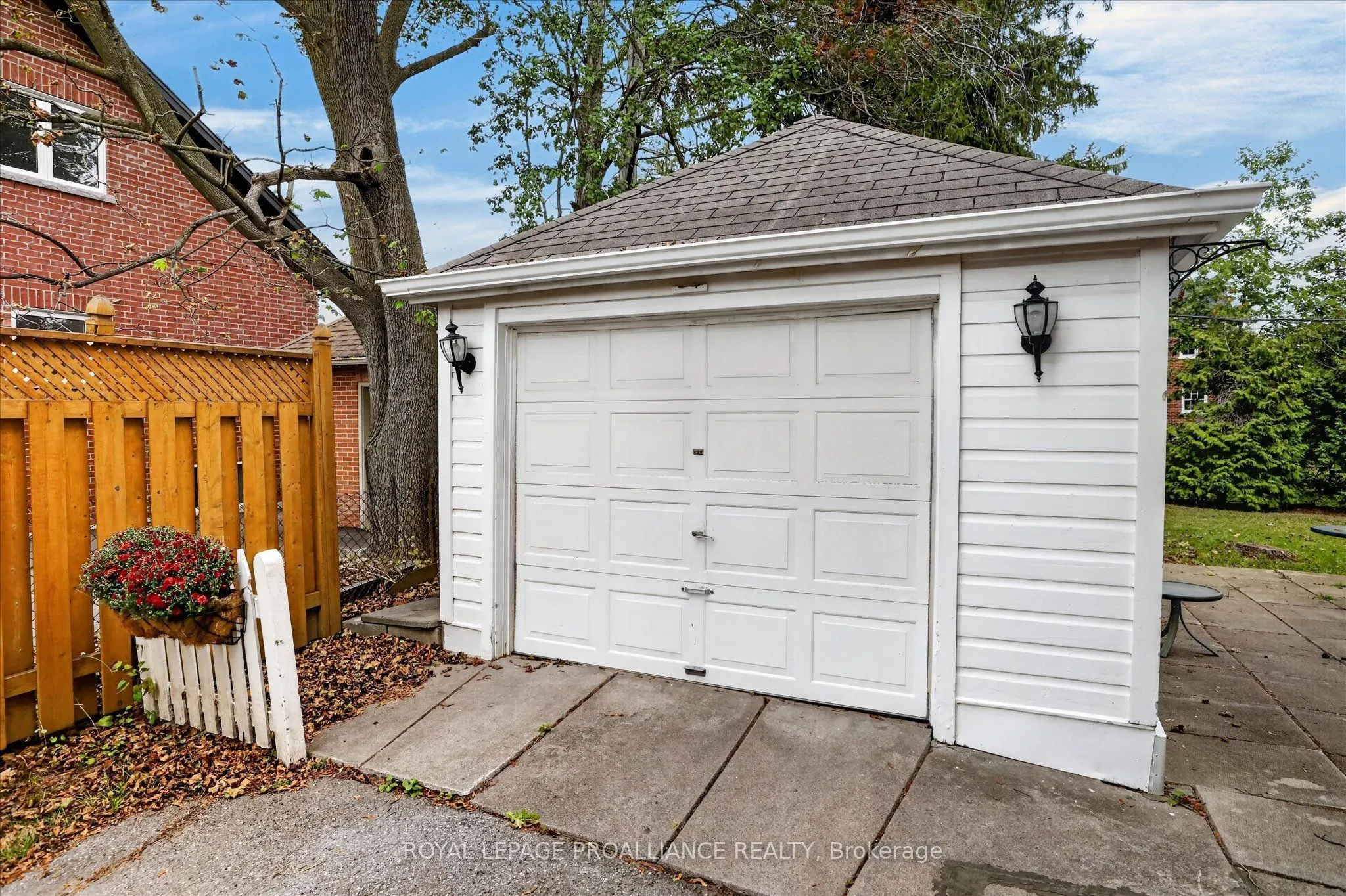 210 Aberdeen Avenue