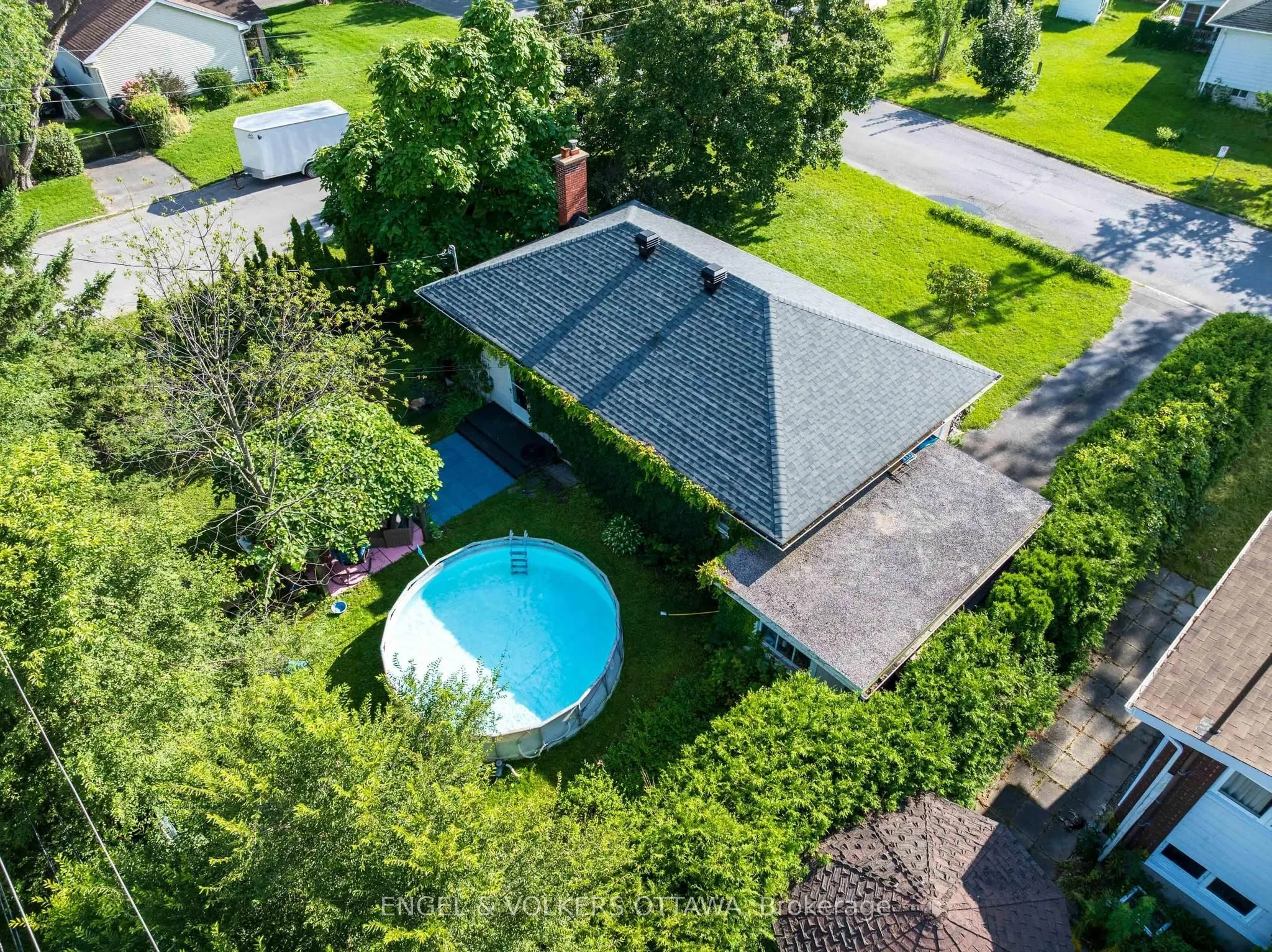 11 Hilliard Avenue