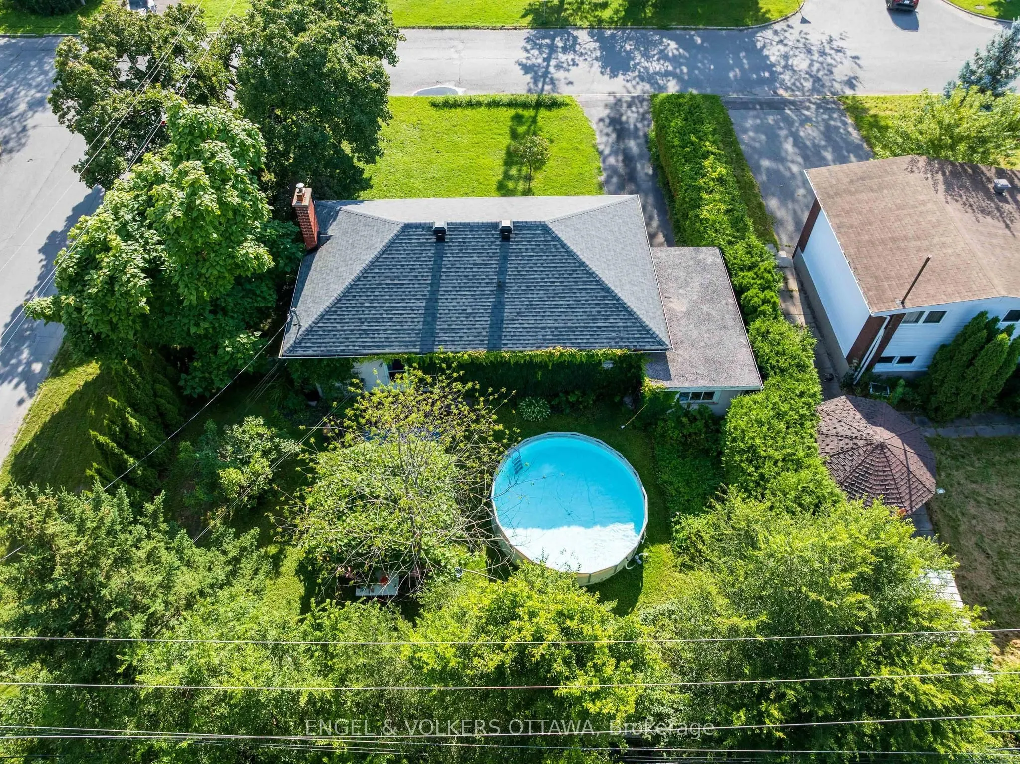 11 Hilliard Avenue