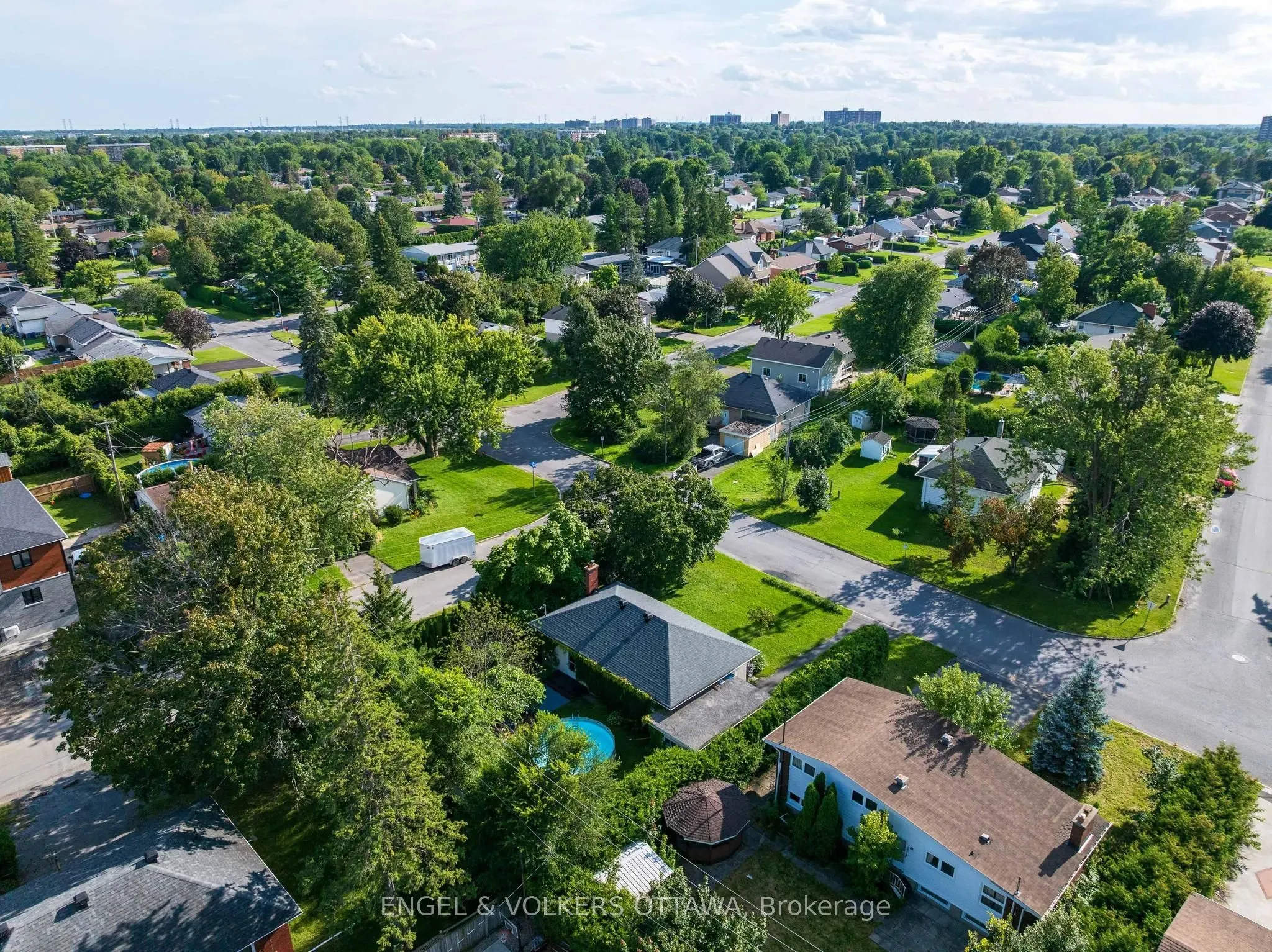 11 Hilliard Avenue