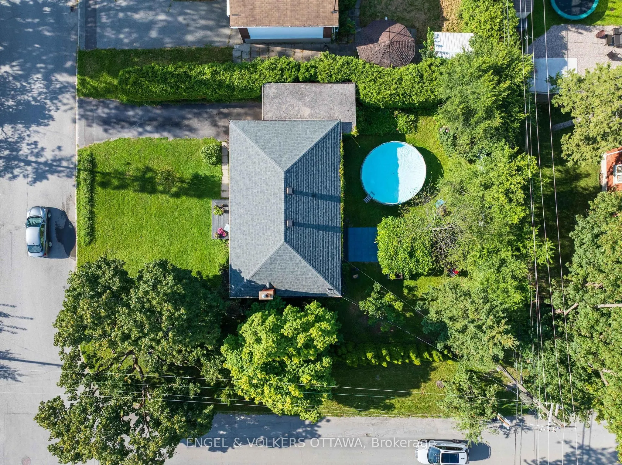 11 Hilliard Avenue