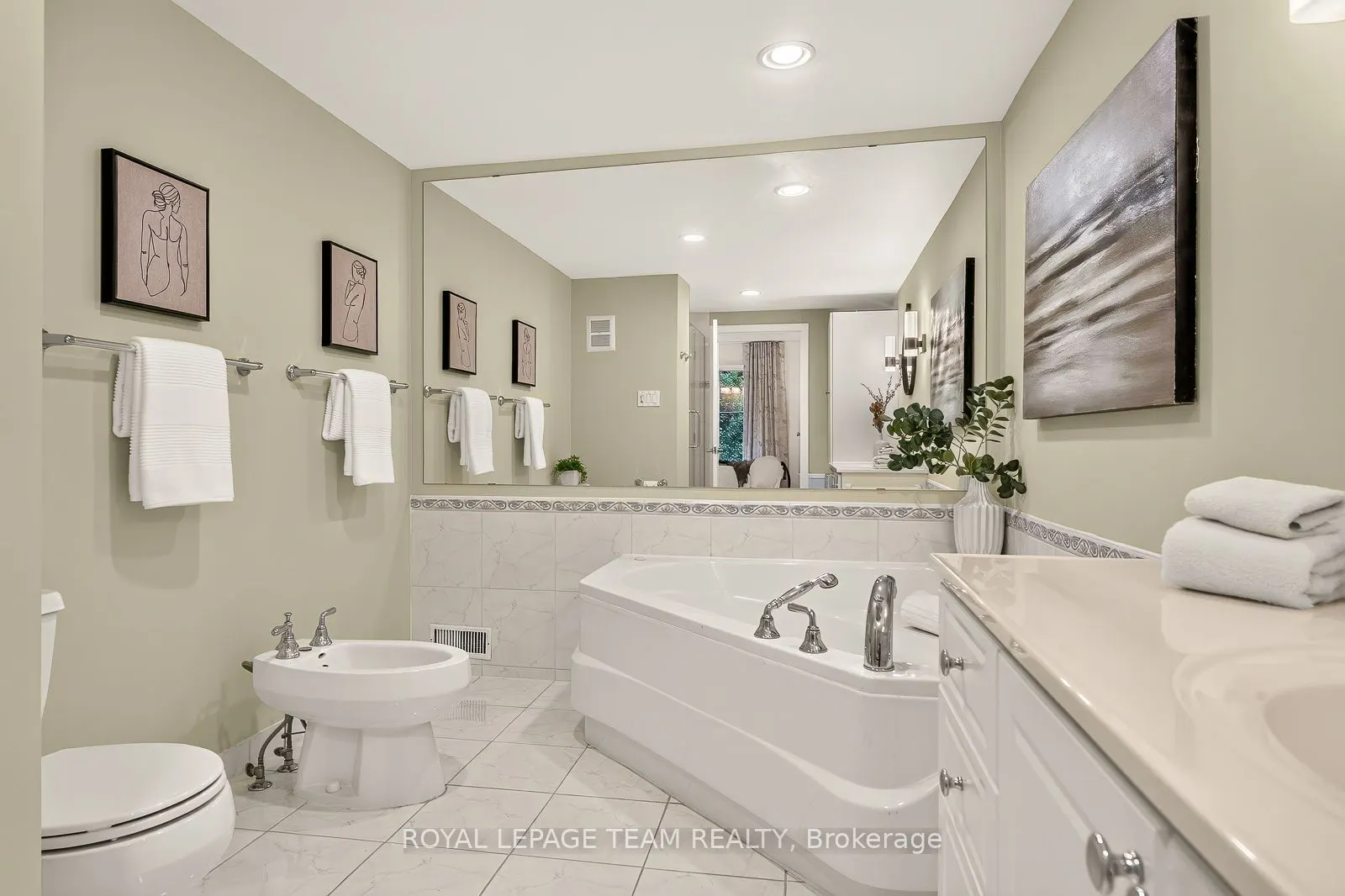 164 Dufferin Road