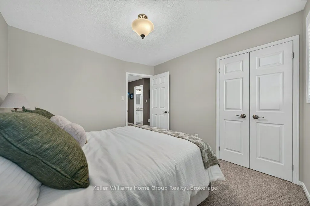 19 Peglar Crescent