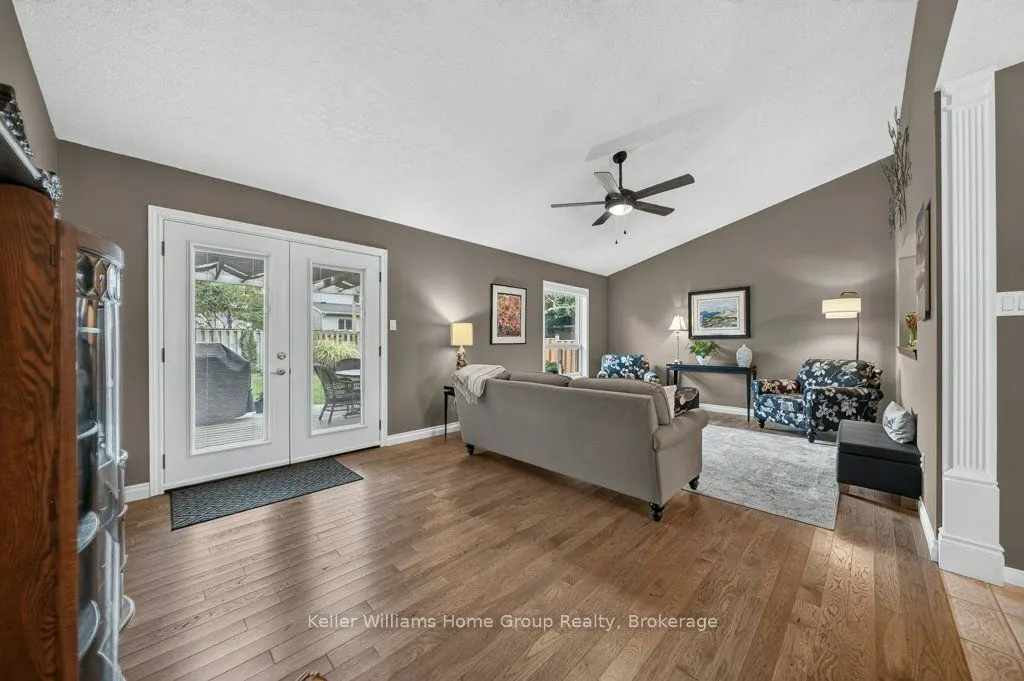 19 Peglar Crescent